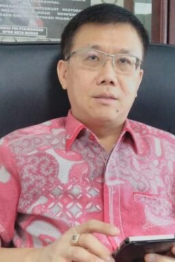 Polemik Ketua DPRD Medan Wong Chun Sen Buat Pertemuan Di Hotel  Hasyim SE : Itu Bukan Cara Diajarkan Partai PDI Perjuangan
