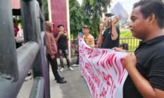Terkait Dugaan Pengoplosan Gas Elpiji, Warga Demo Polda Sumut
