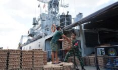 TNI AD Kerahkan 8.690 Koli Logistik ke Aceh, Sumut, dan Sumbar