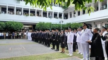 Rico Waas Lantik Camat dan Pejabat Eselon III dan IV