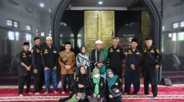 Majelis taklim Al Haura Gelar Sholat Tasbih dan Santunan