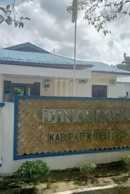 Mengejutkan, Bantuan Beras dan mie Instan di Tumpuk Hingga Berkutu dan expayed di Gudang Dinsos Deli Serdang