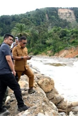 Bobby Nasution Desak Percepatan Pembangunan Tanggul Sungai Badiri