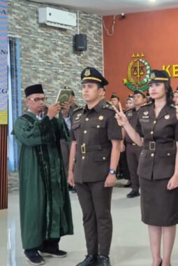 Kajari Simalungun Lantik Tiga Pejabat Eselon V