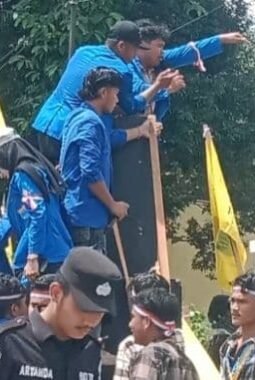 Mahasiswa Demo Kantor PN Sibuhuan, Soroti Vonis Kasus Narkotika