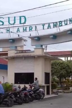 Direktur RSUD. Amri Tambunan Bantah Tahan Pasien Lansia ” Itu Hoaks,Pulang Sesuai Prosedur Medis”
