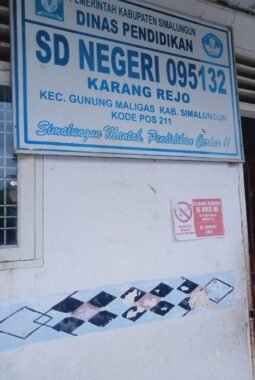 Lapor Pak Bupati Simalungun: SDN 095132 Karang Rejo Kosong Kepala Sekolah, Atap Gapuk & Meja Kursi Rusak