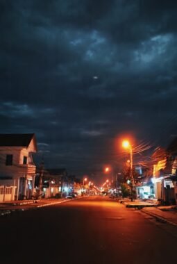 Warga Langkat Keluhkan Lampu Masih Padam Usai Black Out Sumatera