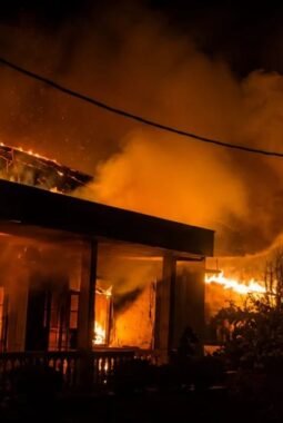 Fasilitas PT Agrinas di Labura Diduga Dibakar Massa