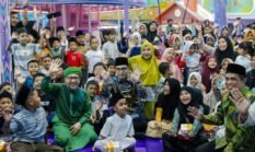 Peringati Lebaran Yatim 10 Muharram, Rico Waas Ajak Anak Yatim Duafa Belanja Baju Baru