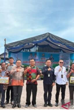 PNM Kabanjahe Serahkan Bantuan Alat Pertanian ke Kelompok Tani Karo di Hari Krida Pertanian 2026
