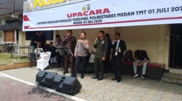 Peringati HUT Bhayangkara ke-80 Tahun, Kapolrestabes Medan Nyanyikan Lagu Legendaris “Rumah Kita”