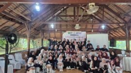 Keterangan foto : Mahasiswa FKIP Universitas Al Washliyah Medan bekerja sama dengan Penerbitan Erlangga menyelenggarakan seminar terkait fungsi san manfaat program AI, lokasi Oudbond Kebun Ladang Deliserdang..Foto/dokumen (Wina Wulandari)