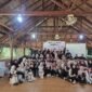 Keterangan foto : Mahasiswa FKIP Universitas Al Washliyah Medan bekerja sama dengan Penerbitan Erlangga menyelenggarakan seminar terkait fungsi san manfaat program AI, lokasi Oudbond Kebun Ladang Deliserdang..Foto/dokumen (Wina Wulandari)
