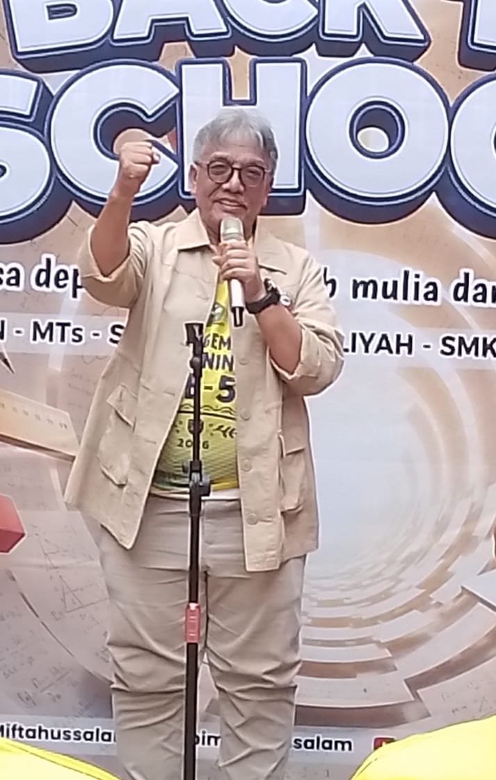Ketum YPI Miftahussalam Prof Dr Ir Bustami Syam membuka acara penerimaan siswa ajaran baru dan sekaligus membuka pelaksanaan eksebisi Ekstrakulikuler ..Foto dokumen/suarasumutonline.id/Yusuf sani