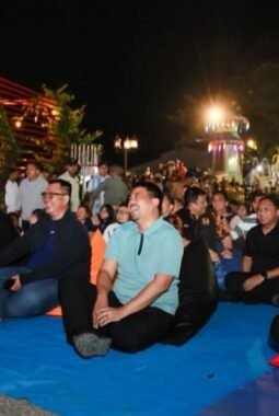 Bobby Nasution, Nobar Piala Dunia Bersama Ribuan Masyarakat Nias