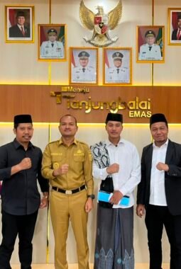 Wali Kota Tanjungbalai Lepas M. Rijal Hafiz Kuliah di Universitas Al-Ahgaff Yaman