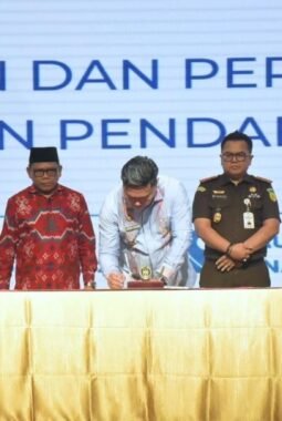 Wakil Bupati Deli Serdang Tandatangani Percepatan Sertifikasi Tanah Wakaf