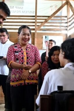 Gubernur Bobby Nasution Wujudkan Impian SMPN 4 Sitolu Ori Miliki Gedung Permanen