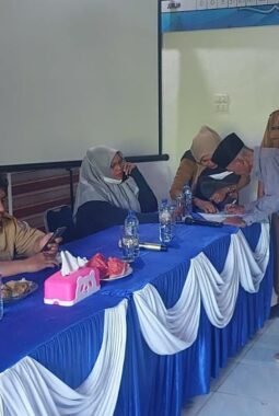 Masyarakat Desa Tanjung Garbus II Terima BLT Rp 300.000 Untuk 3 Bulan