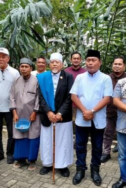 Wakil Ketua Komisi XIII DPR RI Hadiri Launching Penanaman Bawang Merah di Lahan Pondok Pesantren Al-Hidayah