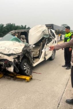 Innova Tabrak Truk Tangki di Tol Medan-Tebingtinggi, Warga Simalungun Tewas
