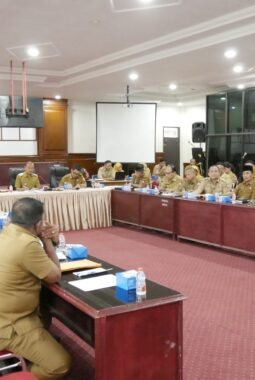 Pimpin Rakorpem Realisasi Anggaran Wali Kota MahyaruddinSalim, Dorong OPD Percepat Serapan dan Genjot PAD