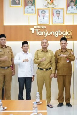 Jelang Pelantikan, Wali Kota Mahyaruddin Salim Terima Audiensi Badan Wakaf Indonesia Kota Tanjungbalai