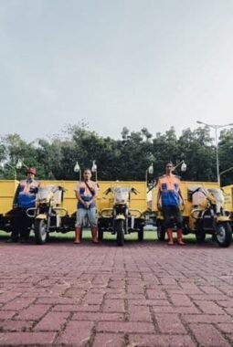 Deli Serdang Distribusikan 43 Armada Pengangkut Sampah ke 13 Kecamatan